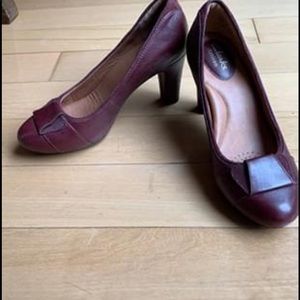 Clark’s Artisan Leather Pumps
